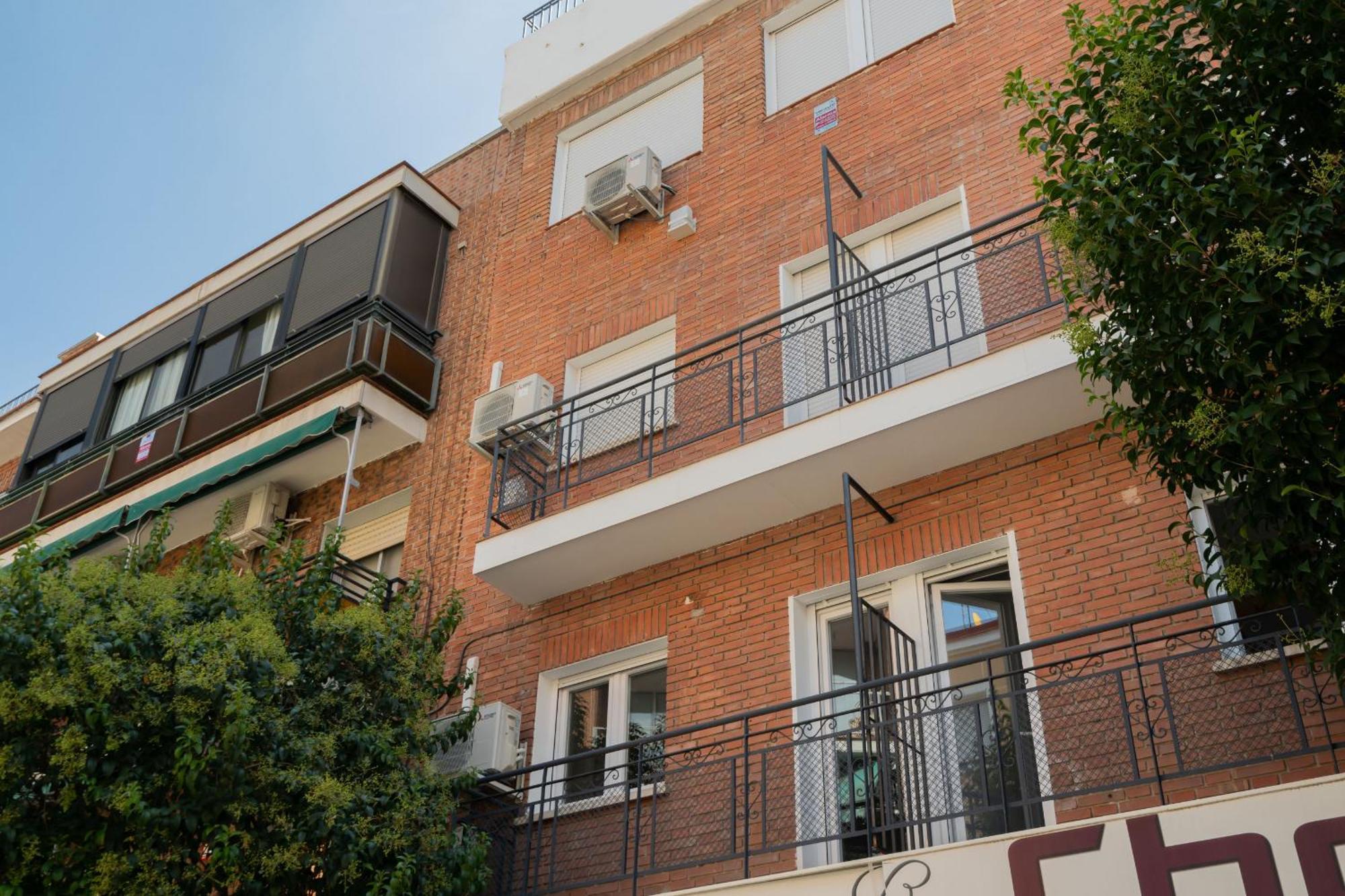 Madriver Apartamentos Reformados Con Parking Gratuito Exterior foto